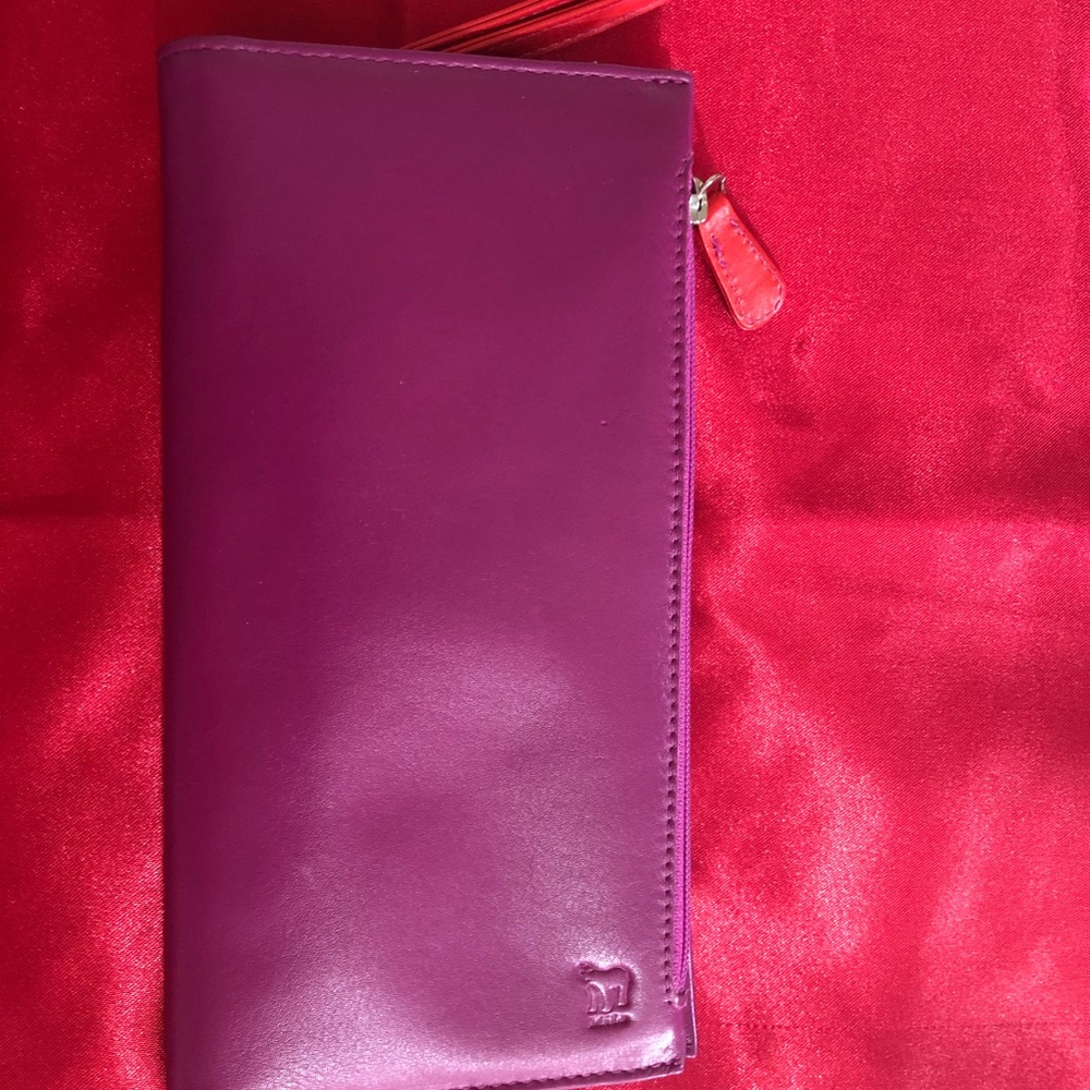Milo brand wallet